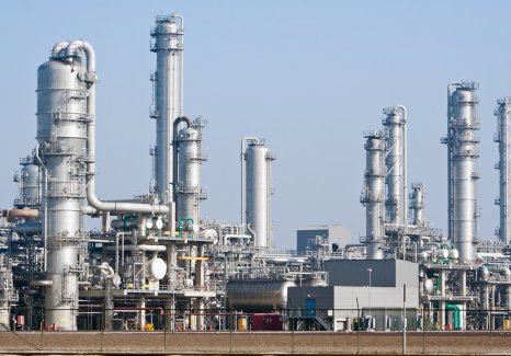 Нафтопереробні <br> комплекси